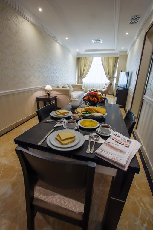 Sara Plaza (Adults Only) Aparthotel Kuwait City Rum bild