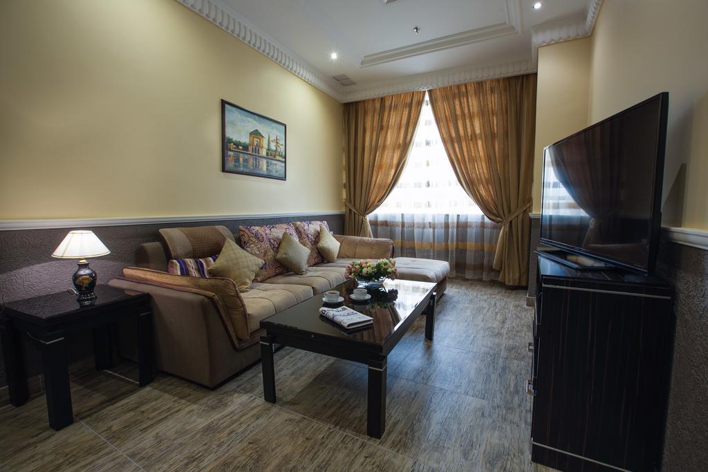 Sara Plaza (Adults Only) Aparthotel Kuwait City Exteriör bild