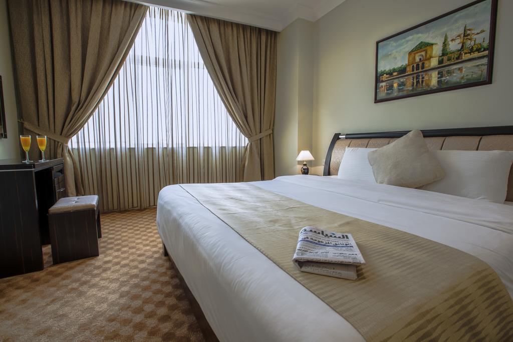 Sara Plaza (Adults Only) Aparthotel Kuwait City Exteriör bild