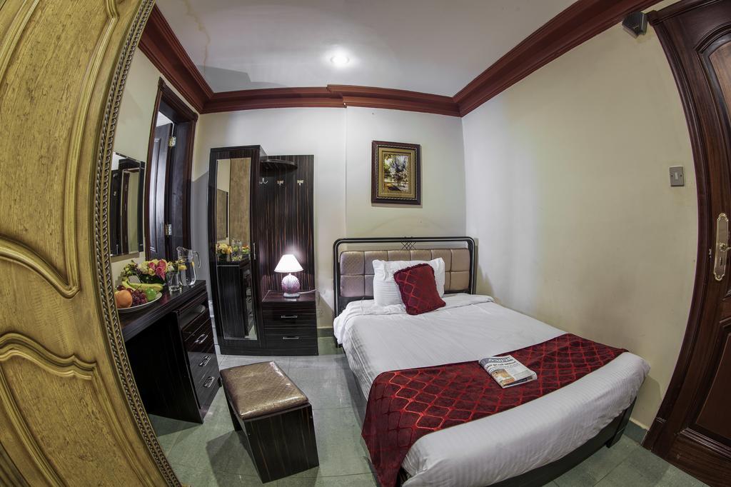 Sara Plaza (Adults Only) Aparthotel Kuwait City Rum bild