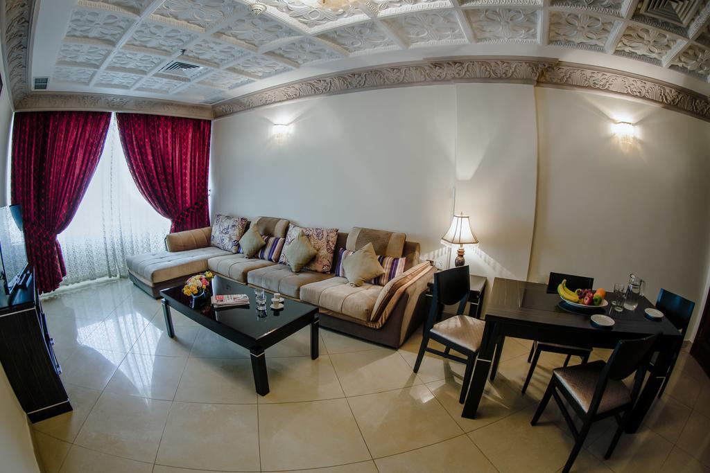 Sara Plaza (Adults Only) Aparthotel Kuwait City Rum bild