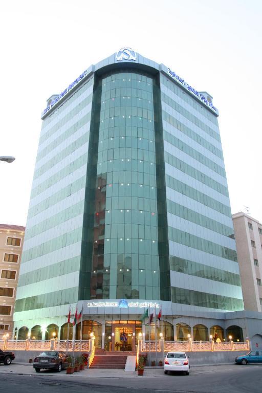 Sara Plaza (Adults Only) Aparthotel Kuwait City Exteriör bild